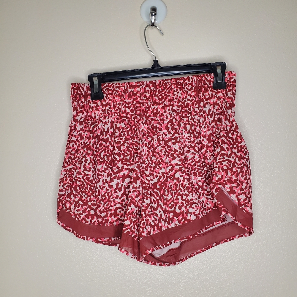 Athleta‎ Mesh Racer Run High Rise 3" Shorts Size Small Animal Print